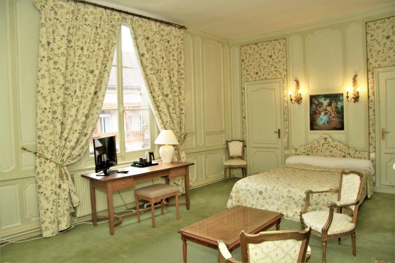 Hotel Le Regent Вилле-Котре Экстерьер фото