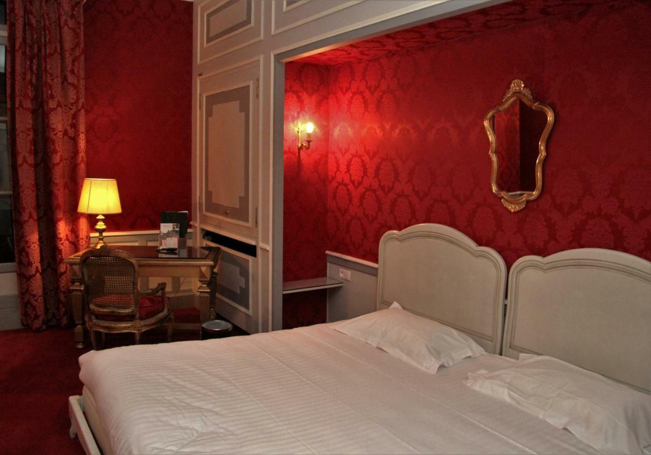 Hotel Le Regent Вилле-Котре Экстерьер фото